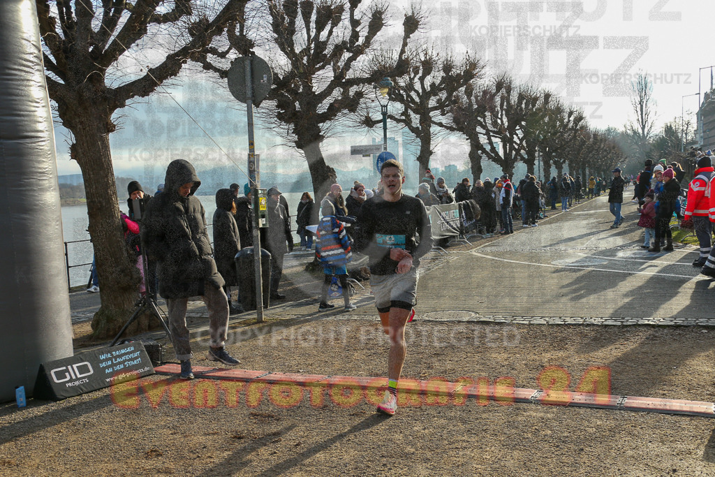 241231_1148_EX1_2574 | Sportfotografie im Rhein-Sieg Kreis, Köln, Bonn, NRW, Rheinland Pfalz, Hessen, etc. Unser Tätigkeitsfeld umfasst den Laufsport vom Volkslauf über den Marathon, Duathlon, Triathon bis zum Ultralauf wie Kölnpfad Ultra oder Schindertrail.