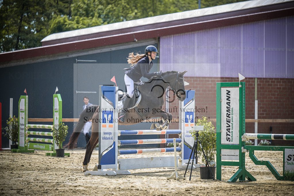 DOS_0064 | Entdecke hochwertige Reitturnierfotos von Foto Oger. Professionell, emotional und authentisch – jetzt Lieblingsmomente im Shop bestellen.Deutschlandweite Turnierfotografie. - Realisiert mit Pictrs.com