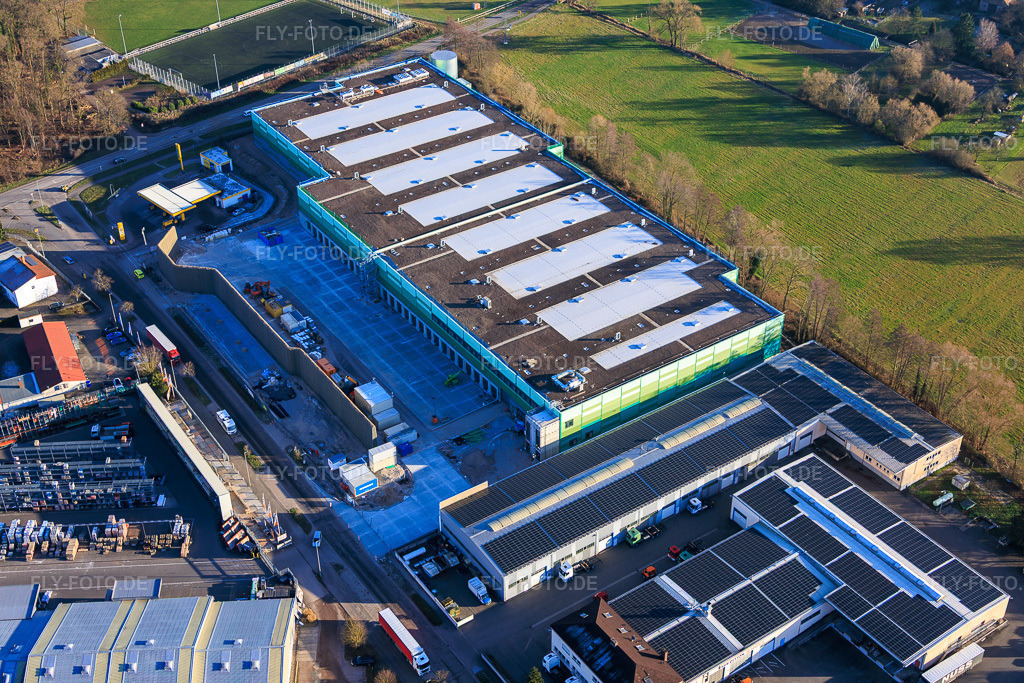 Luftbild: Neubau des Logistikpark der HANSAINVEST und DFI-Real-Estate Kandel für FRISCHEPLATTFORM SÜDWEST der Gemüsering Stuttgart GmbH in Wörth am Rhein im Bundesland Rheinland-Pfalz in Deutschland.Foto: IMG_152607.jpg vom 31.12.2025 durch Werner Riehm/FLY-FOTO.deEntdecke HANSAINVEST | Kapital-verwaltungs-gesellschaft: HansainvestGemüsering Stuttgart: Gemüseanbau, Obst und Gemüseproduktion, FoodserviceUnternehmensgruppe Hagedorndd-baumanagement.deBREMER SEk-eins architekturbüro GmbH Berlin BerlinImmobilienprojekte | Baron Equity GmbH | GrünwaldDFI Real Estate - Driving Future Innovation
