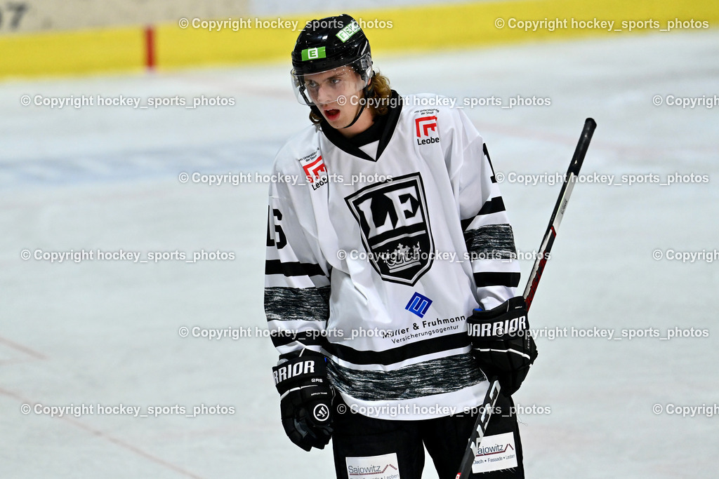 ESC Sparkasse Steindorf vs. LE Kings | #16 Hösele Jonas LE Kings, ESC Sparkasse Steindorf vs. LE Kings, ESC Sparkasse Steindorf vs. LE Kings am 01.11.2025 in Steindorf (Ossiachersee Halle), Austria, (Photo by Bernd Stefan)