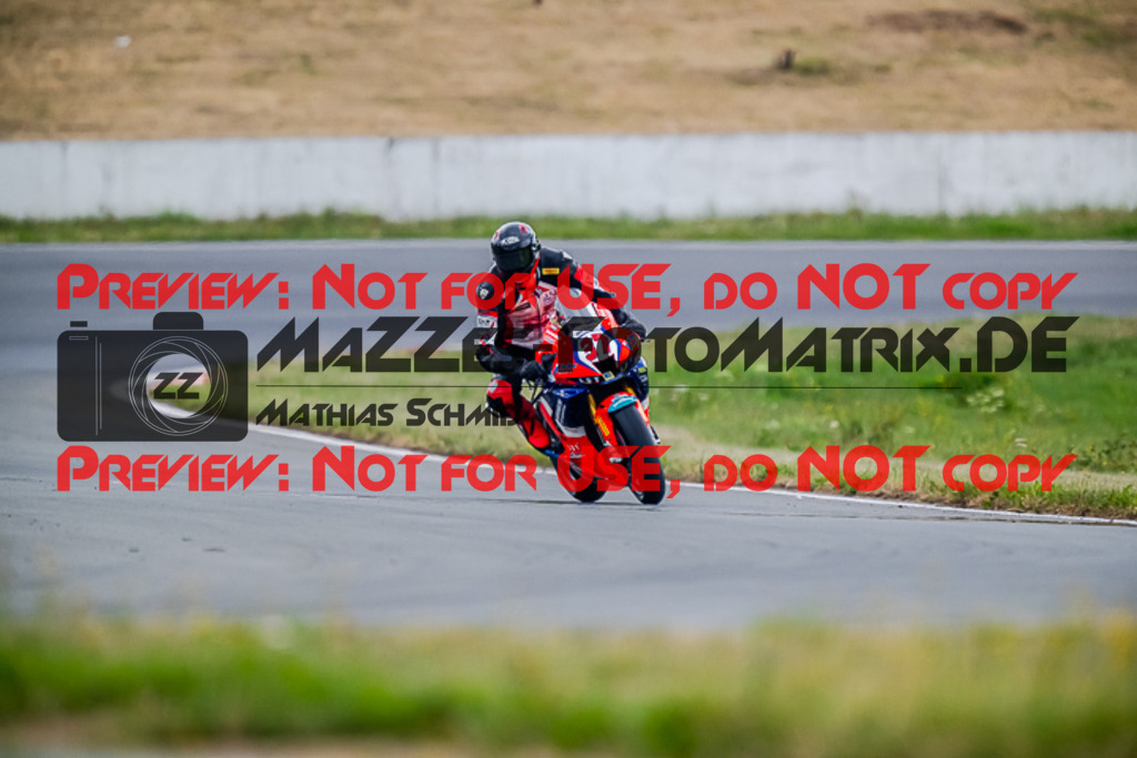 MaZZes_FotoMatrix_220723_5252 | IDM1000