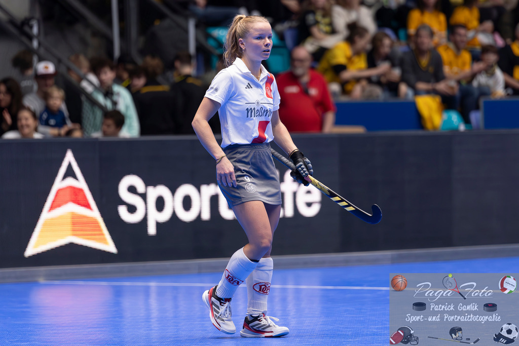 Volvo E.R.B. Final 4 Halbfinale Frauen: Der Club an der Alster - Berlienr HC, 25.01.2025 | Emma Davidsmeyer (Der Club an der Alster #9), Freisteller, Portrait, Porträt, Der Club an der Alster - Berlienr HC, Frankfurt, Süwag Arena, 25.1.2025 - Realisiert mit Pictrs.com
