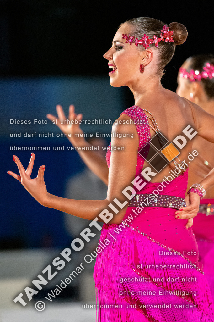 20250504-00246 | Hier finden Sie Tanz Bilder vom Latein und Standard Formationen tanzen. Sportbilder vom Tanzsport. Schöne Fotos und von Weltmeisterschaft, Europameisterschaft, Bundesliga, Regionalliga, Oberliga und Landesliga sowie von GOC Stuttgart, DanceComp, WM Bremen