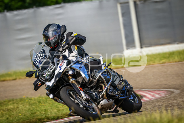 0888-260530DCB-013_888 | Deine Full-Service-Agentur für ✔️Videoproduktionen und ✔️Motorsportfotografie Jetzt Angebot anfragen!