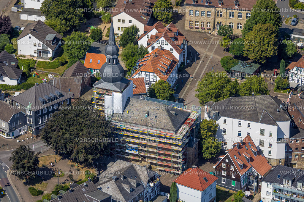Sprockhoevel220808175 | Luftbild, Sanierung der evang. Zwiebelturmkirche, Niedersprockhövel, Sprockhövel, Ruhrgebiet, Nordrhein-Westfalen, Deutschland