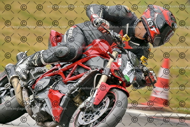 25bt05-1160 | markuskiefer.com - Realisiert mit Pictrs.com