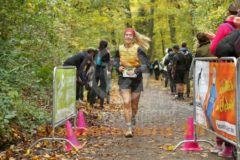 251026_1302_EX1_2317 | Sportfotografie im Rhein-Sieg Kreis, Köln, Bonn, NRW, Rheinland Pfalz, Hessen, etc. Unser Tätigkeitsfeld umfasst den Laufsport vom Volkslauf über den Marathon, Duathlon, Triathon bis zum Ultralauf wie Kölnpfad Ultra oder Schindertrail.