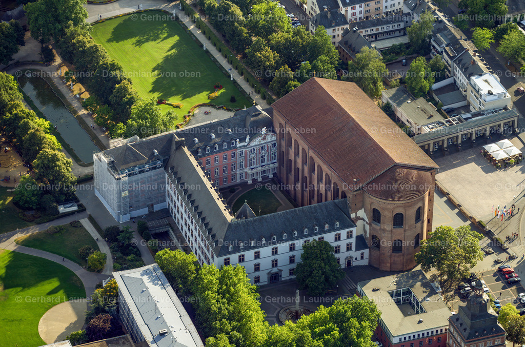 3290993 | Die Konstantinbasilika Trier,  war das frühere römische Augusta Treverorum,  ursprünglich eine römische Palastaula