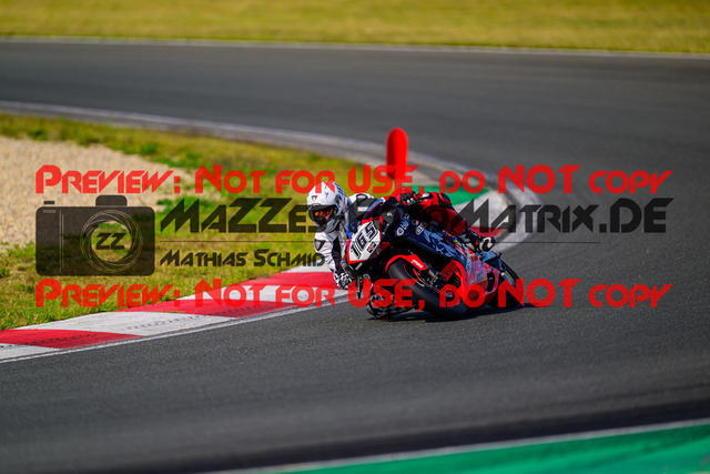 MaZZes_FotoMatrix_240725_6007705_7324 | BLAU