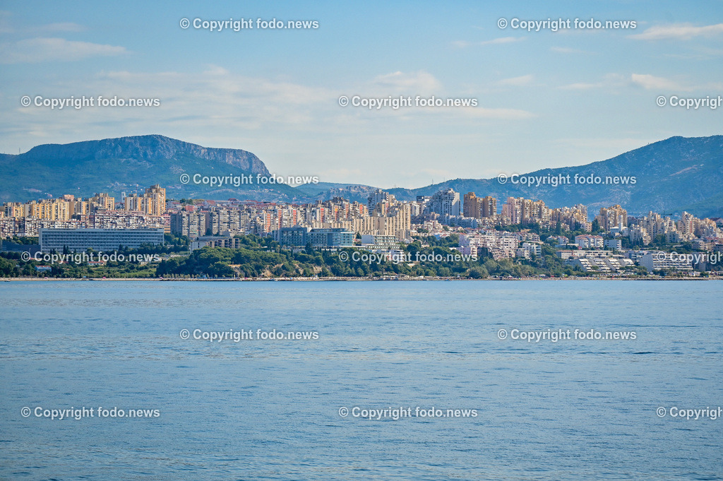 Kroatien_ Split_ Brac_ 31.07.2023-4 | 31.07.2023, Kroatien, HRV, Split, Hafen, im Bild Trajekti, Jadrolinija, Faehre, Faehrhafen Ferry Port