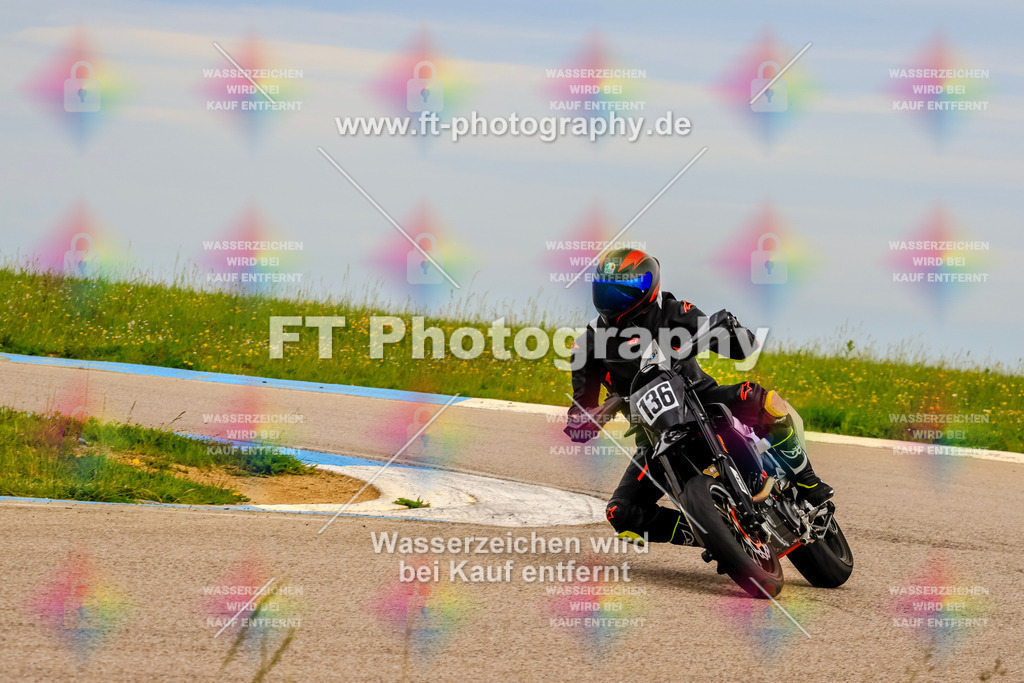 MotoTeam-2548 | Hier findet Ihr Bilder von Touristenfahrten auf der Nürburgring Nordschleife oder von anderen Veranstaltungen die ich besucht habe. Viel Spass beim Durch Schauen 