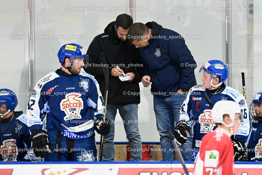 ESC Steindorf vs. ESV Ferlach | #12 Petrik Benjamin ESC Steindorf, Asisstentcoach ESC Steindorf Gasser Daniel, Headcoach ESC Steindorf Mayer Michael, #46 Maurer Julian ESC Steindorf, ESC Steindorf vs. ESV Ferlach, ESC Steindorf vs. ESV Ferlach am 19.10.2024 in Steindorf (Ossiachersee Halle), Austria, (Photo by Bernd Stefan)
