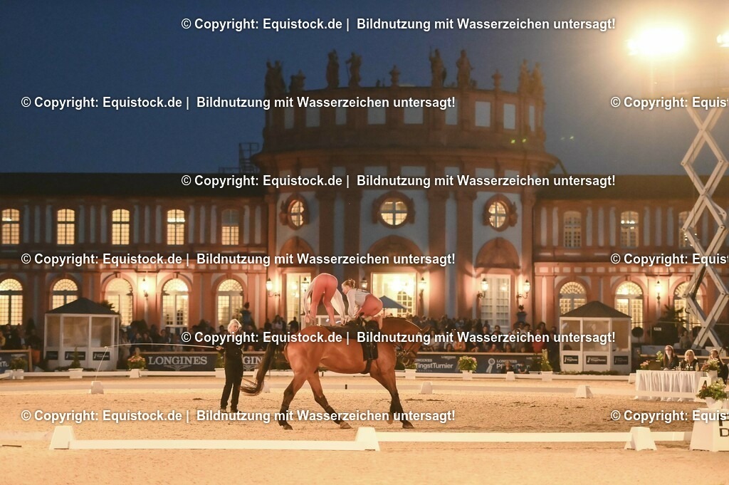 20230527_Voltigieren_NASPA_Flutlicht_0708 | equistock