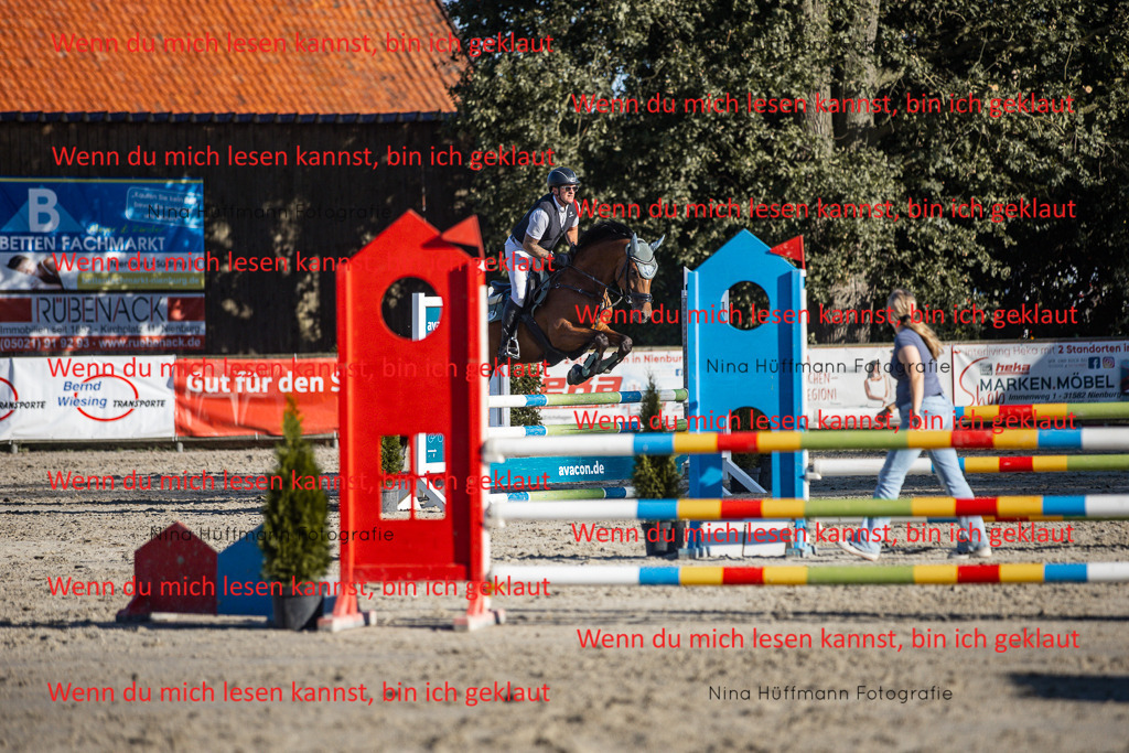 BK1A7771 | Turnierbilder Turnierfotos Nina Hüffmann Turnierfotografie Pferdefotografie Tierzeichnung Haustierzeichnung Pferdezeichnung Hundezeichnung Videograf  - Realisiert mit Pictrs.com