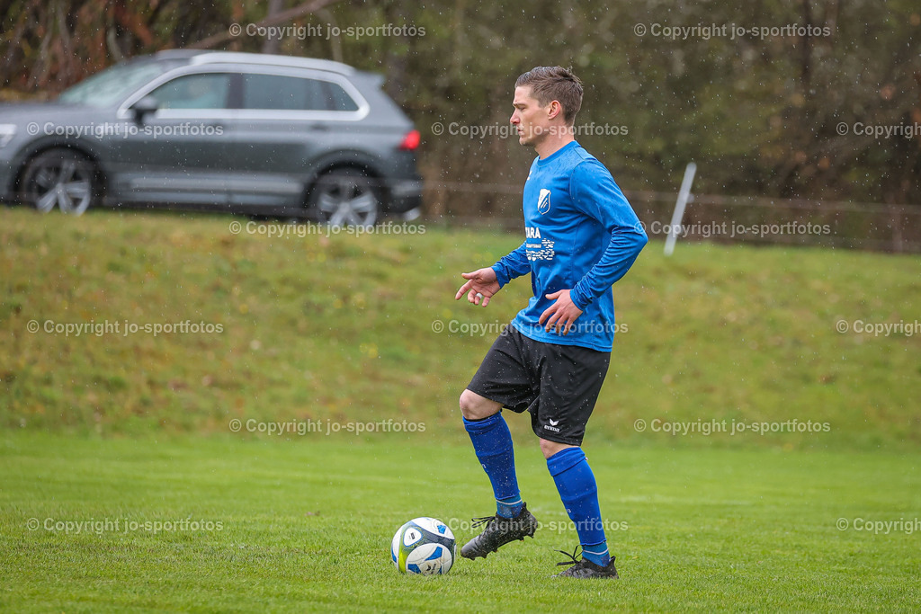 BQ3I4664 | 15.04.2023; kreisliga A Wetzlar; Rasenplatz Niederlemp; SpVgg Lemp - TSV Blasbach; Ergebnis: 0:1 (0:0)