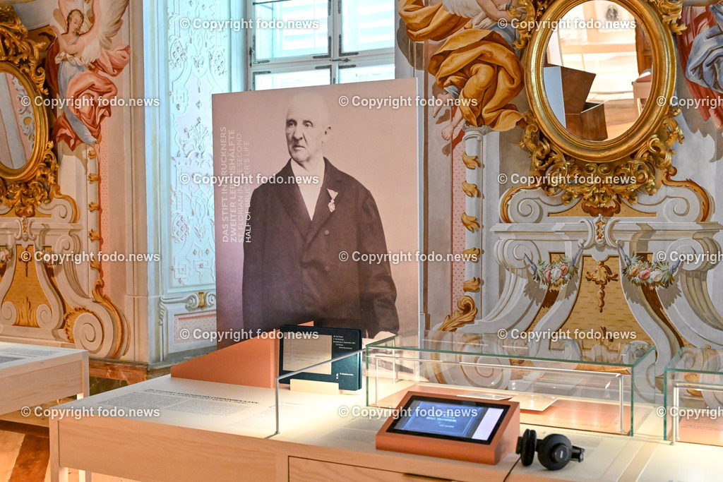 Eroeffnung der Ausstellung_ wie alles begann. Bruckners Visionen_ 02.05.2024-6 | 02.05.2024, St. Florian, AUT, Augustiner Chorherrenstift St. Florian, im Bild Eroeffnung der Ausstellung, wie alles begann. Bruckners Visionen
Hoerbeispiele im Landeshauptmann Zimmer 