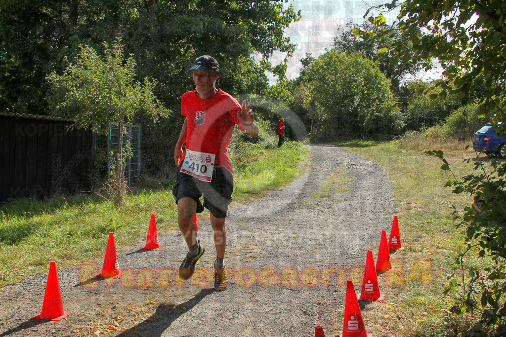 250830_1121_EV4_3393 | Sportfotografie im Rhein-Sieg Kreis, Köln, Bonn, NRW, Rheinland Pfalz, Hessen, etc. Unser Tätigkeitsfeld umfasst den Laufsport vom Volkslauf über den Marathon, Duathlon, Triathon bis zum Ultralauf wie Kölnpfad Ultra oder Schindertrail.