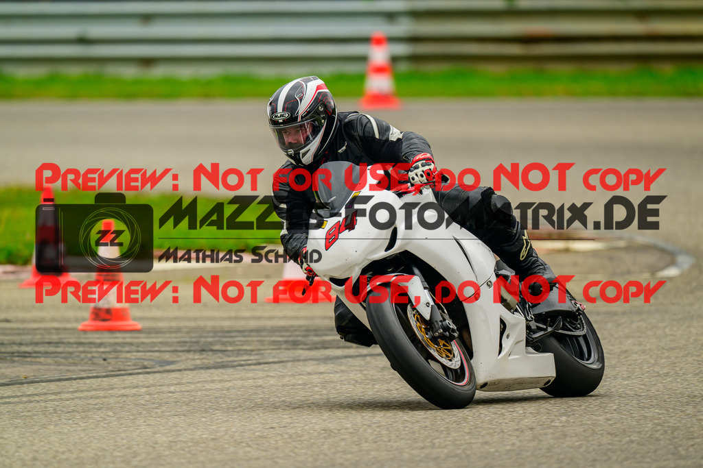 MaZZes_Fotomatrix_20241003_6007705_0843-2 | GELB