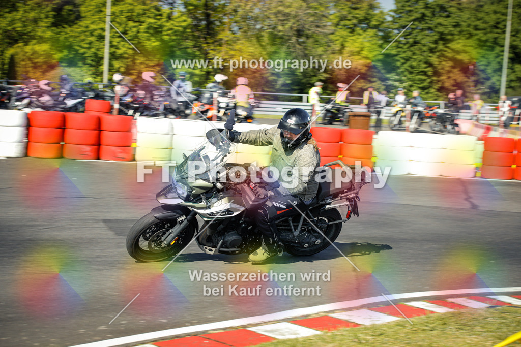 OBK_Mai_Justin_Uwe-10217 | Hier findet Ihr Bilder von Touristenfahrten auf der Nürburgring Nordschleife oder von anderen Veranstaltungen die ich besucht habe. Viel Spass beim Durch Schauen 