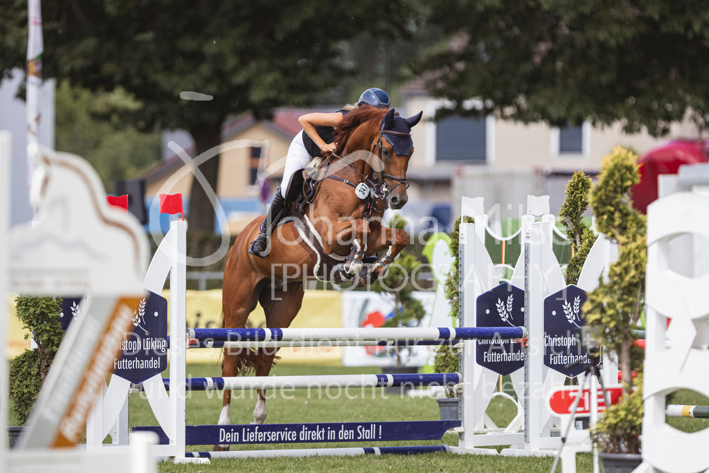 240719_LC_SprPf-A2-236 | Deine schönsten Turniermomente als professionelle Fotos! Entdecke hochwertige Pferdesport-Fotografie im Online-Shop. Jetzt Fotos finden & bestellen!