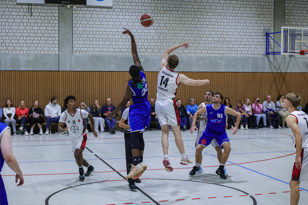 Regio BAYER GIANTS vs NEW Elephants Grevenbroich-12 | Fotos von Basketballspielen aus dem Raum NRW fotografiert von Gero Mueller-Laschet und Daniel Schaefer - Realisiert mit Pictrs.com