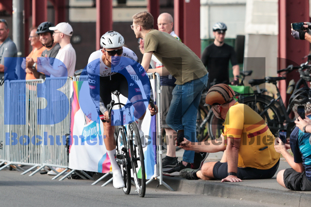 SES_DEUTOU20250820-87 | bond - Realisiert mit Pictrs.com