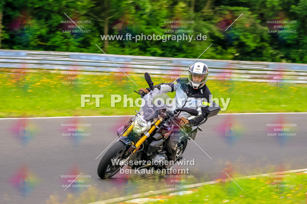 VBK-7137 | Hier findet Ihr Bilder von Touristenfahrten auf der Nürburgring Nordschleife oder von anderen Veranstaltungen die ich besucht habe. Viel Spass beim Durch Schauen 