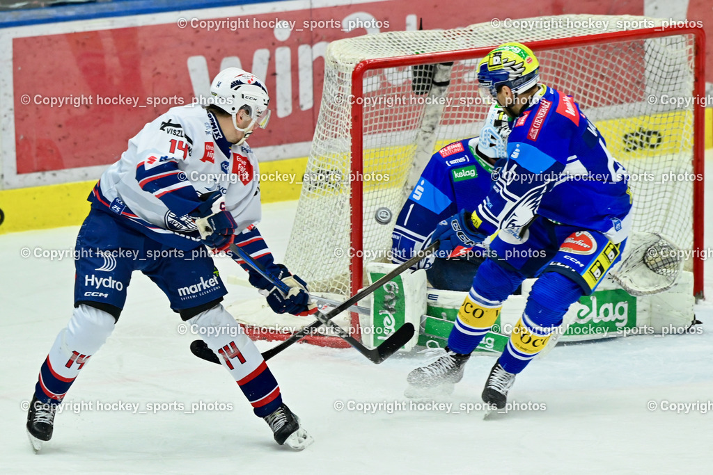 EC IDM Wärmepumpen VSV vs. Hydro Fehervar AV19  | #14 Sebok Balazs HYDRO FEHERVAR, #46 WALL Alex EC VSV, #1 LAMOUREUX Jean Philippe EC VSV, Puck, EC IDM Wärmepumpen VSV vs. Hydro Fehervar AV19 , EC IDM Wärmepumpen VSV vs. Hydro Fehervar AV19  am 01.01.2025 in Villach (Stadthalle Villach), Austria, (Photo by Bernd Stefan)