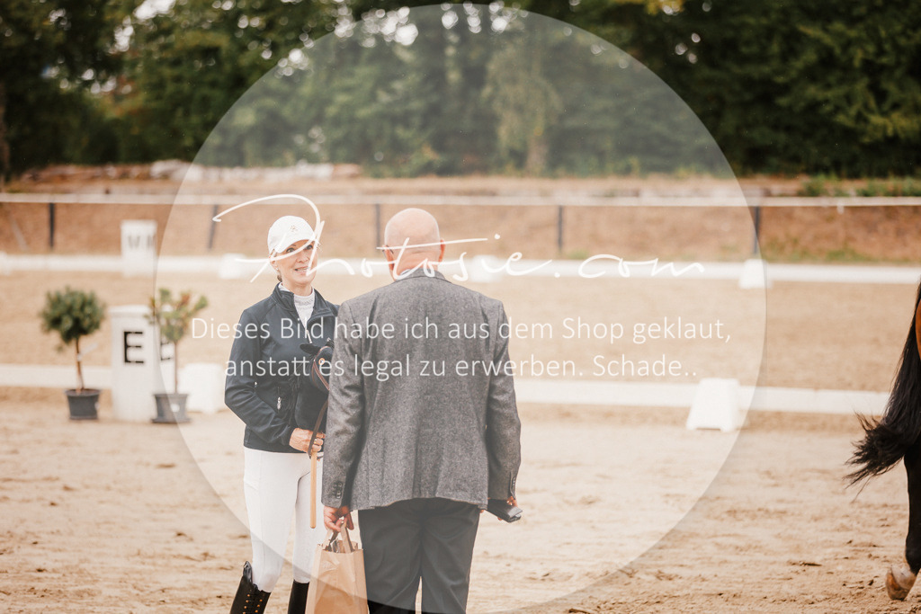 3I6A6387 | Stimmungsvolle Portraits und Reitsportfotografie im Ruhrgebiet und im Münsterland.

Pferdefotografie, Hundefotografie, Tierfotografie, Reportagen, Portraits von Tier und Mensch, Turnierfotografie in Bochum, Recklinghausen, Marl, Haltern am See, Dülmen.. - Realisiert mit Pictrs.com