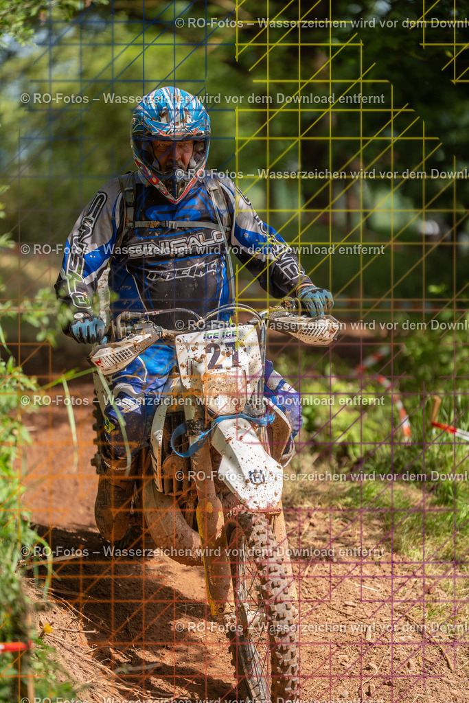 Wolfshausen 4 Lauf -1577 | Sportfotografie von RO-Fotos: Motorsport, Motocross, Enduro, Laufveranstaltungen und Triathlon. Professionelle Fotos von Sportlern und Events. - Realisiert mit Pictrs.com