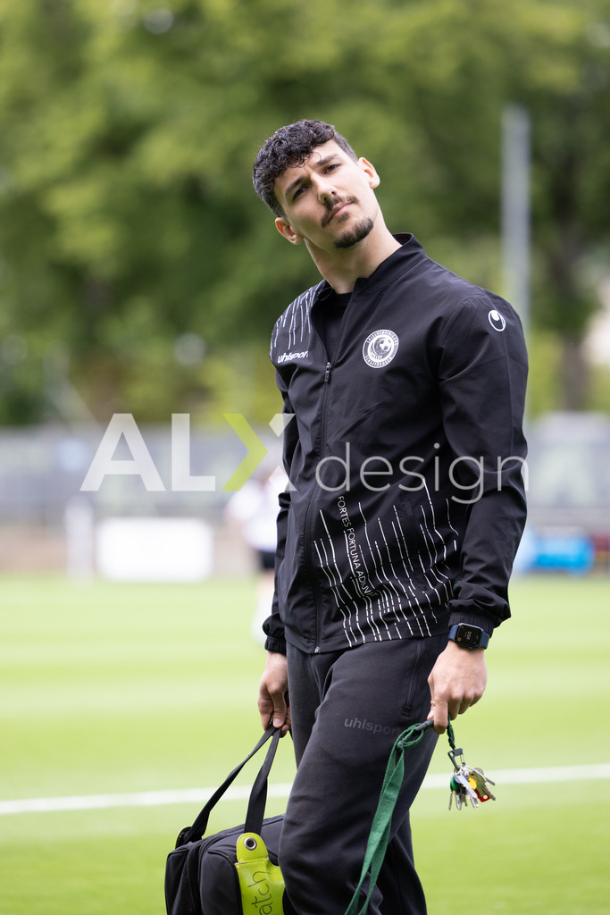 Fußball I Frauen I Saison 2025-2026 I Frauen 3. Liga | FVRZ Gruppe 2 | 18. Spieltag I Spielvereinigung Schaffhausen Damen 1 - Team Furttal Zürich I 17.05.2026 | Hochwertige Sportfotos kaufen & lizenzieren für Medien, Vereine, Agenturen & Sportler:innen. Entdecke professionelle Sportfotografie im Bildshop von Alexander Franzen. - Realisiert mit Pictrs.com
