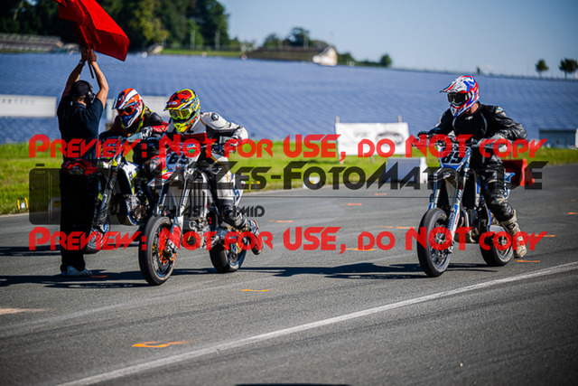 MaZZes_FotoMatrix_220904_3533 | UE40