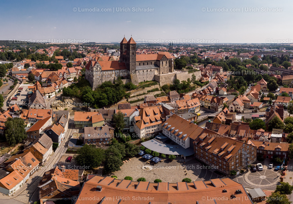 10049-6375 - Schloßberg mit Stiftskirche _ Quedlinburg | Stockfoto und Bilderpool mit Bildmaterial aus Deutschland, dem Harz, Halberstadt, Quedlinburg, Wernigerode und weltweit. Qualitativ hochwertige und professionelle Fotos anschauen und kaufen. - Realisiert mit Pictrs.com