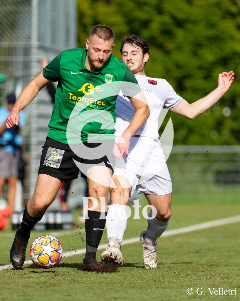 2eme ligue - FC Veyrier - FC Kosova |  durant le match de 2eme ligue entre FC Veyrier et FC Kosova au Stade du Grand-Donzel à Veyrier, Suisse