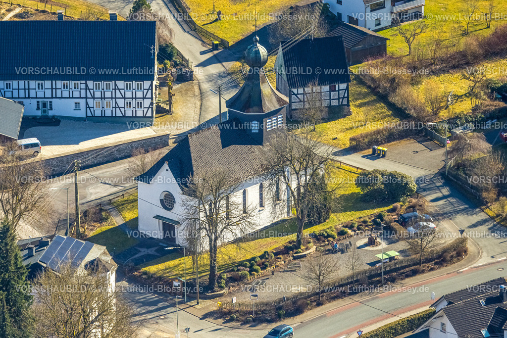 Kirchhundem250308564Flape | Luftbild, KIrche und Kapelle St. Johannes Baptist, Flape, Kirchhundem, Sauerland, Nordrhein-Westfalen, Deutschland