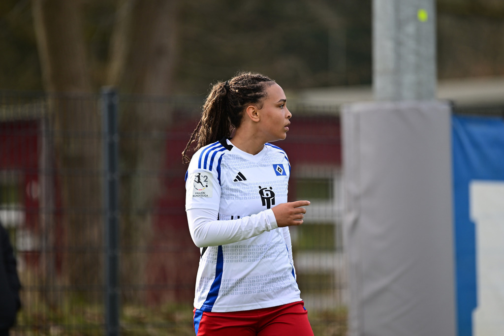 Fußball I Frauen I Saison 2024-2025 I 2. Bundesliga I 19. Spieltag I Hamburger SV - SV 67 Weinberg | Der Sportfotograf. - Realisiert mit Pictrs.com
