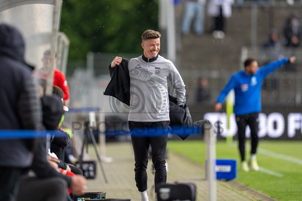 Stuttgarter Kickers vs. SG Sonnenhof Großaspach, Fussball, Regionalliga Suedwest, 34. Spieltag, 16.05.2026 | Patrick Ziegler (Co-Trainer SG Sonnenhof Großaspach),Stuttgarter Kickers vs. SG Sonnenhof Großaspach, Fussball, Regionalliga Suedwest, 34. Spieltag, 16.05.2026