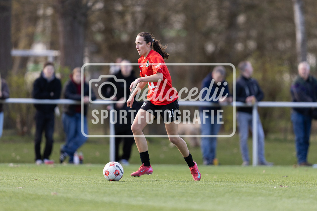 Fußball I Frauen I Saison 2025-2026 I Regionalliga Nord I 16. Spieltag I Hannover 96 - SpVg Aurich-44 | realhellocedii - Realisiert mit Pictrs.com