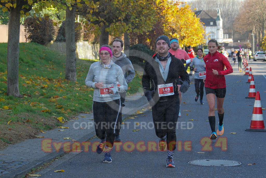 241201_1236_EV4_3053 | Sportfotografie im Rhein-Sieg Kreis, Köln, Bonn, NRW, Rheinland Pfalz, Hessen, etc. Unser Tätigkeitsfeld umfasst den Laufsport vom Volkslauf über den Marathon, Duathlon, Triathon bis zum Ultralauf wie Kölnpfad Ultra oder Schindertrail.