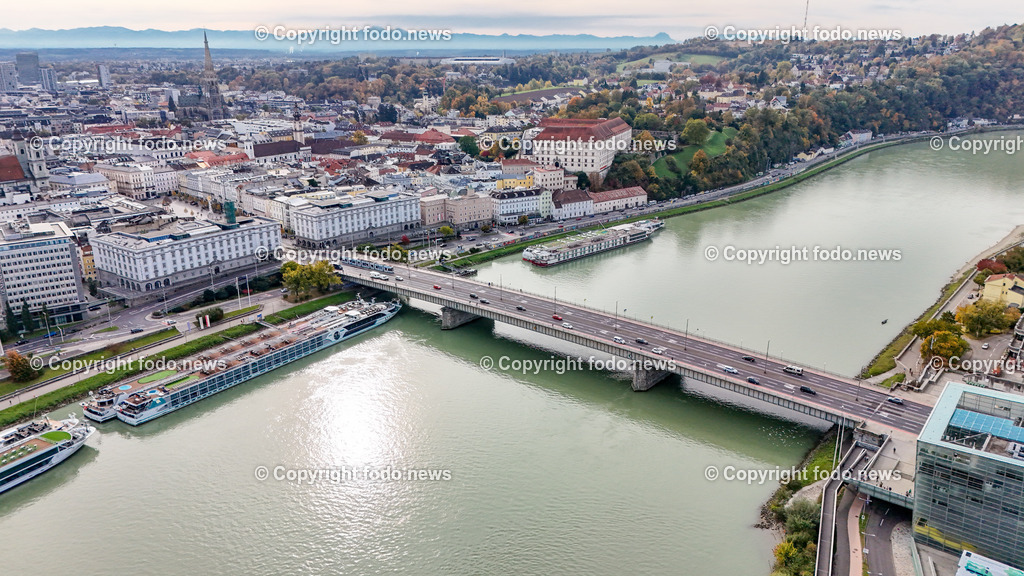 Nibelungenbruecke Linz_ 29.10.2023-11 | 29.10.2023, Nibelungenbruecke Linz, AUT, Nibelungenbruecke, Bruecke, Donau, Donauuebergang, im Bild Nibelungenbruecke

Drohne