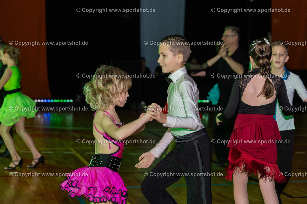 AR6_9930 | Rund um das Thema Sport-Event-Fotografie & individuelle Teilnehmerfotos. Jeder Teilnehmer wird fotografiert.