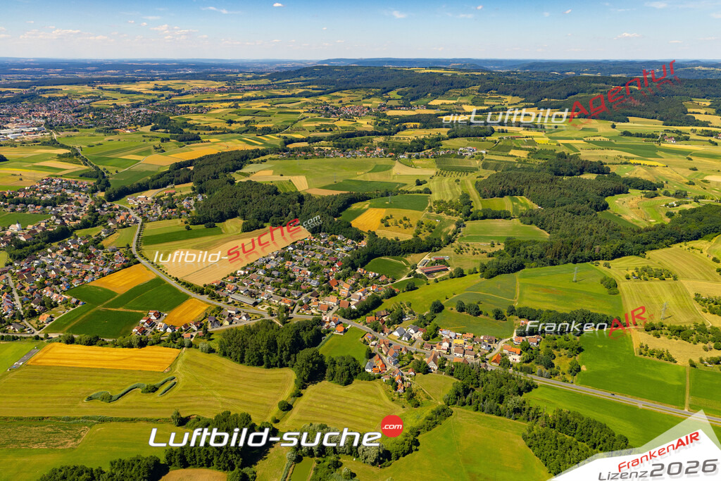 Die Luftaufnahme Steinbach - Kleinsendelbach wurde 2022 vom Flugzeug aus (keine Drohne) erstellt. Hohe Auflösung -für große Poster und Wandbilder geeignet - Garantiert!