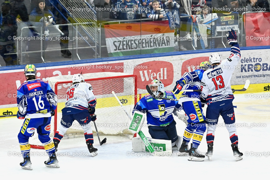 EC IDM Wärmepumpen VSV vs. Hydro Fehervar AV19  | #16 HANCOCK Kevin EC VSV, #26 Kulmala Rasmus HYDRO FEHERVAR, #1 LAMOUREUX Jean Philippe EC VSV, #77 LINDNER Philipp EC VSV, #13 Nemeth Kristof HYDRO FEHERVAR, Tor Hydro Fehervar AV19, EC IDM Wärmepumpen VSV vs. Hydro Fehervar AV19 , EC IDM Wärmepumpen VSV vs. Hydro Fehervar AV19  am 01.01.2025 in Villach (Stadthalle Villach), Austria, (Photo by Bernd Stefan)