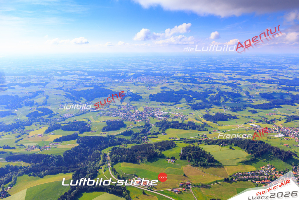 Die Luftaufnahme Irsengund - Oberreute wurde vom UL-Flugzeug (keine Drohne) aus fotografiert.Hohe Druck- Auflösung-die Geschenkidee!