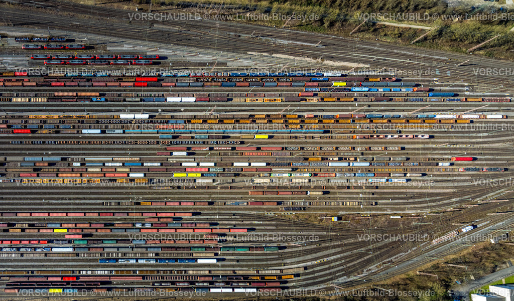 Hagen250302564 | Luftbild, Rangierbahnhof Güterbahnhof Vorhalle und Bahngleise, Güterzüge, Formen und Farben, Vorhalle, Hagen, Ruhrgebiet, Nordrhein-Westfalen, Deutschland