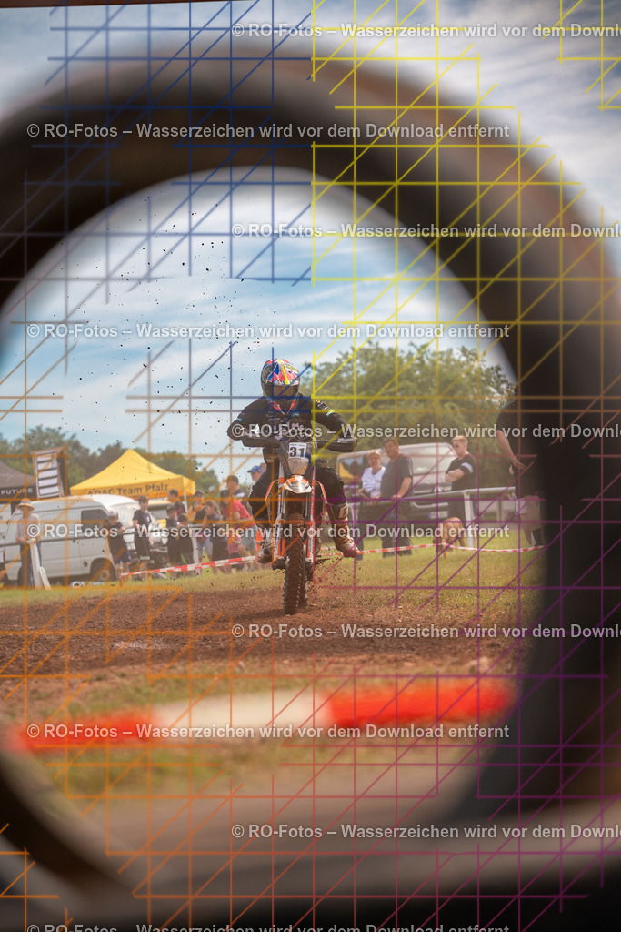 Wolfshausen 3 Lauf -128 | Sportfotografie von RO-Fotos: Motorsport, Motocross, Enduro, Laufveranstaltungen und Triathlon. Professionelle Fotos von Sportlern und Events. - Realisiert mit Pictrs.com