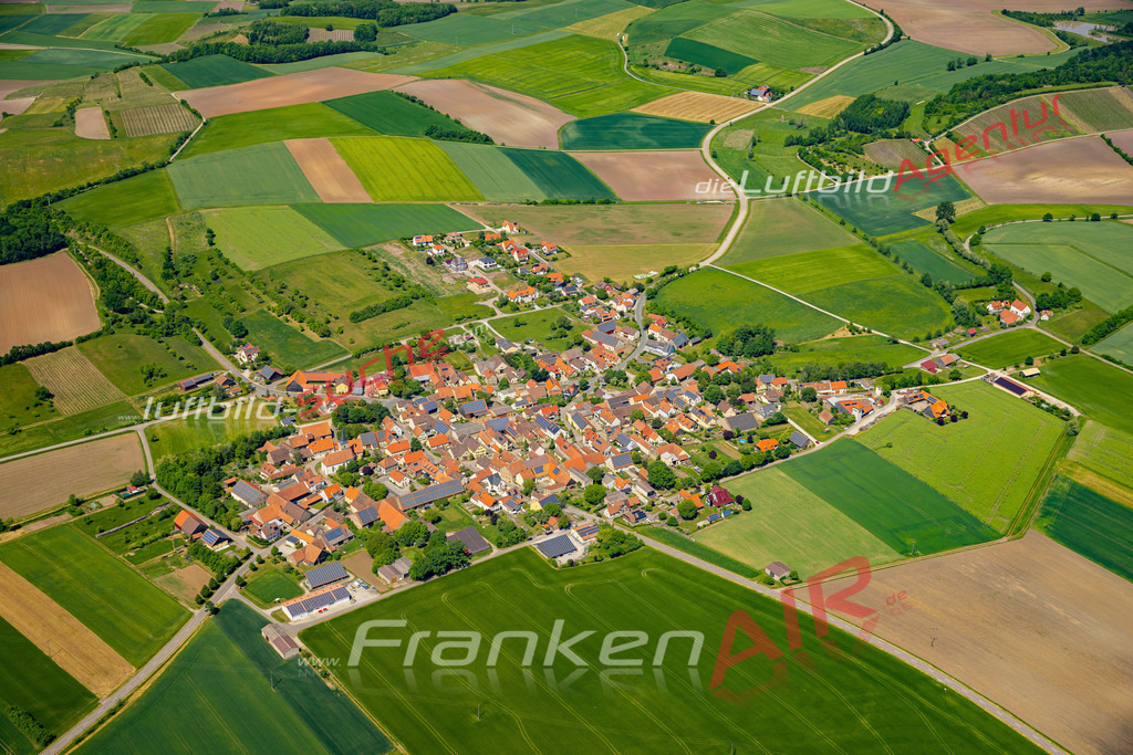 weigenheim-luftbild-2022-1580 | Aktuelles Luftbild von  Weigenheim - Die Luftaufnahme wurde 2022 mittels UL-Flugzeug erstellt ( keine Drohne ) - hochauflösende Kamera-Systeme von  Canon -
Beste Qualität - Für grossformatige Ausdrucke geeignet. Die Geschenkidee !