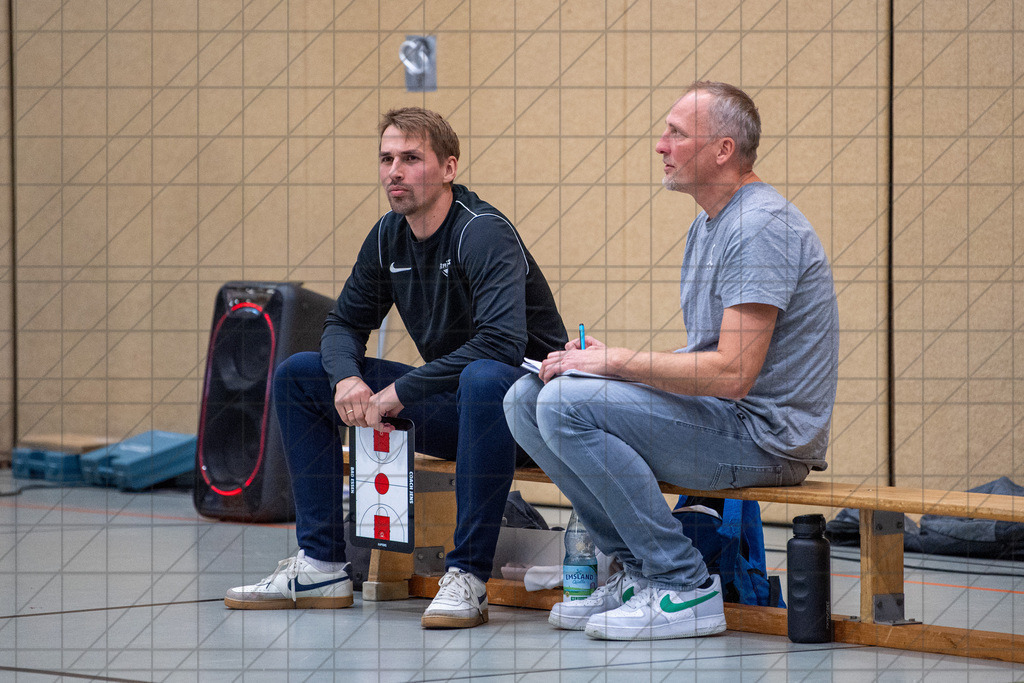 2. RL West | 05.10.2024 | Bad Essen vs. TSG Westerstede 2 | 2. RL West | 05.10.2024 | Bad Essen vs. TSG Westerstede 2 - - - - - CREDIT, www.bullenfotos.de, Martin König, Hörner Weg 40, D-49078 Osnabrück, +4917663732967, Nutzung und Weitergabe nur zu den vereinbarten Zwecken. Presseanfragen an Ersteller. Alle Rechte beim Ersteller. - - - - - - Realisiert mit Pictrs.com