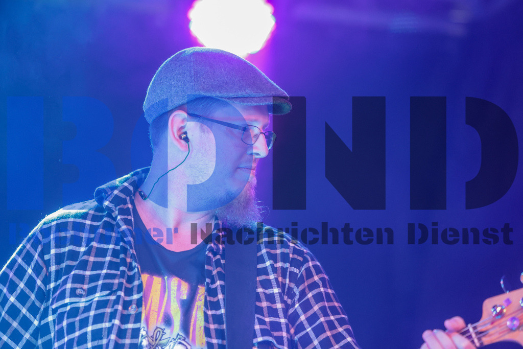 Kemnade - Family and Friends - Michael Wurst und die Tweens  {date} -  | {headline}



(Foto: Sebastian Sendlak / BOND)

 - Realisiert mit Pictrs.com