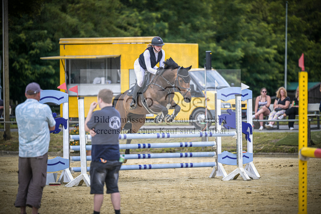 DOS_0959 | Entdecke hochwertige Reitturnierfotos von Foto Oger. Professionell, emotional und authentisch – jetzt Lieblingsmomente im Shop bestellen.Deutschlandweite Turnierfotografie. - Realisiert mit Pictrs.com